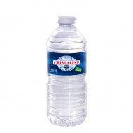 Wasser in einer Palette von 1728 Flaschen von 0,5 L